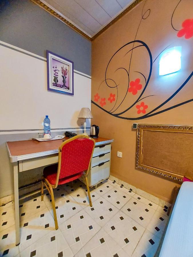 Hotel Relax キンシャサ エクステリア 写真