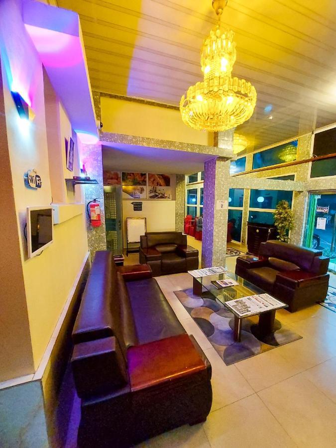 Hotel Relax キンシャサ エクステリア 写真