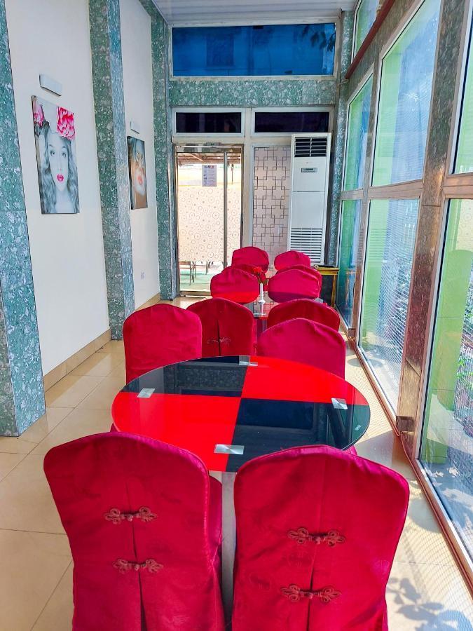 Hotel Relax キンシャサ エクステリア 写真