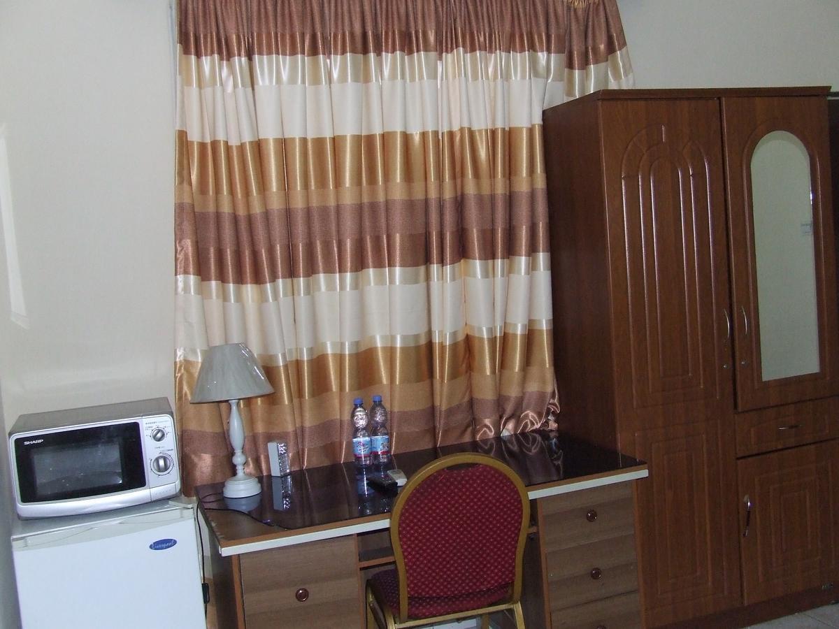 Hotel Relax キンシャサ エクステリア 写真